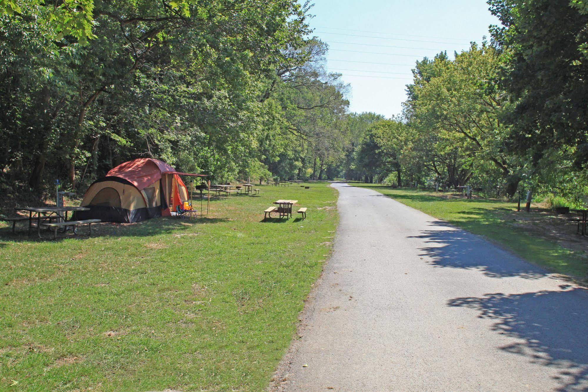 Circle M Rv & Camping Resort - Caravan Park Millersville Esterno foto